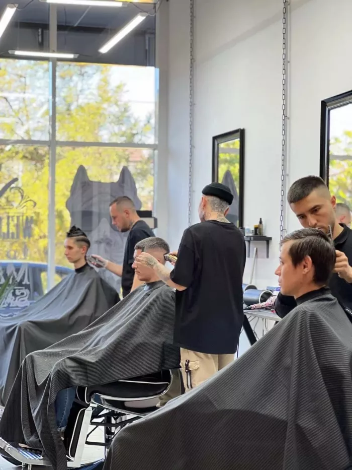 Барбершоп "Питбуль".