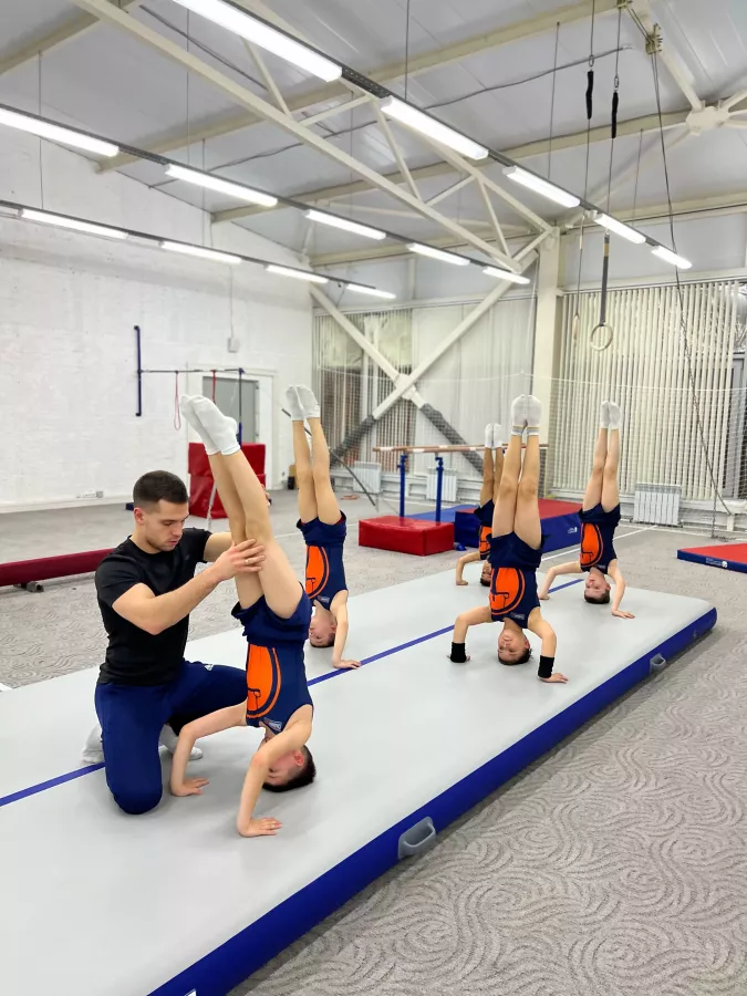 Гимнастический клуб CHAMPION в Ростове-на-Дону: Растяжка, Гимнастика, Спортивная гимнастика, Следить за здоровьем, Stretching,