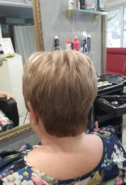 Салон красоты "Эва".
