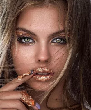 Салон красоты "Selfie Beauty Room".