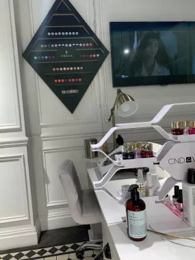 Салон красоты "Selfie Beauty Room".