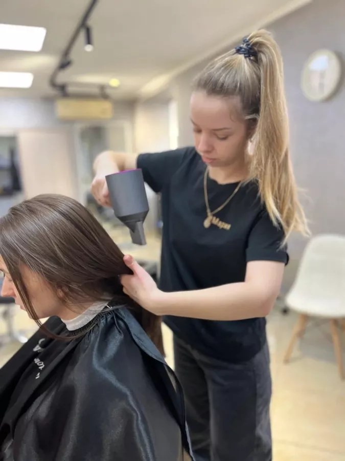 Студия колористики в Геленджике: Ресницы, Брови, Макияж, Стрижка,
