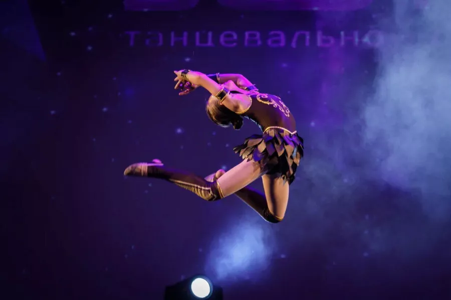 Школа танцев Best Star в Ростове-на-Дону: Акробатика, Гимнастика, Jazz-Funk, Vogue, Popping, High-heels, Современнаая хореография, Детский танец, Эстрадная хореография, Классический танец, Хип-хоп,