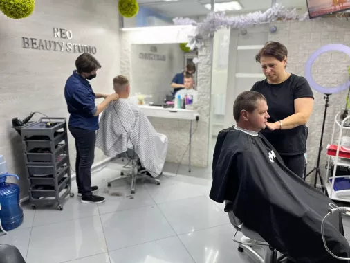 Салон красоты "Neo".