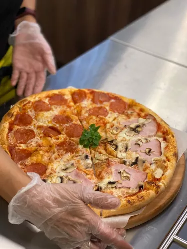 Пиццерия Pomodoro  в  Тамани