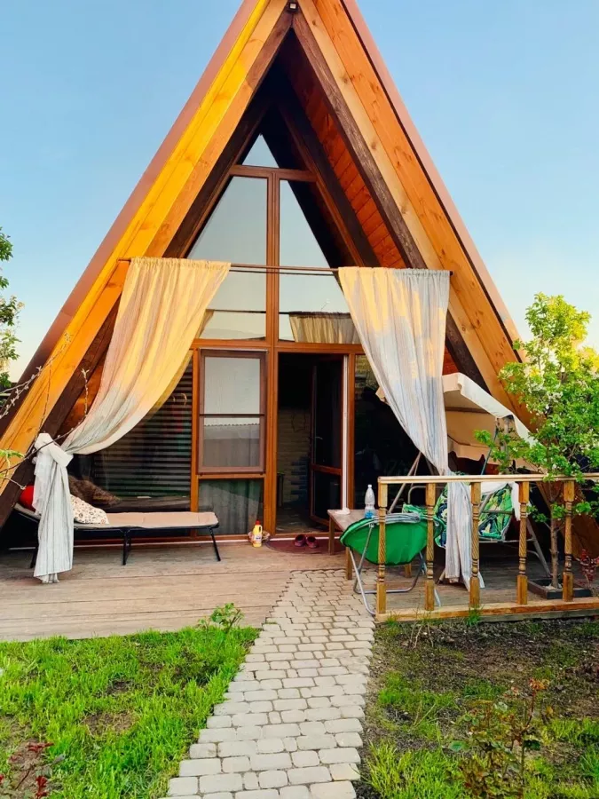 Гостиница Ассоль в Тамани: Гостиница, SPA, Аренда номера, Коттедж целиком, Бани, Сауны, Сейф, Детский уголок,