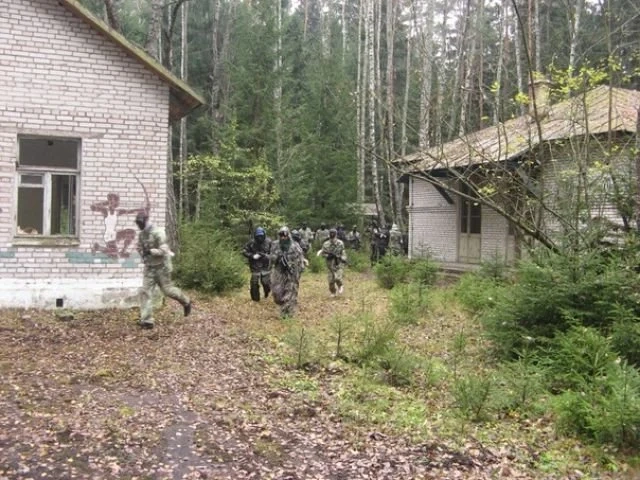 Страйкбольный клуб Kalibr Club в Минске: Квесты, Лазертаг, Страйкбол, Пейнтбол, Стрельба из лука, Игровая площадка, Лучный бой, Спортивно-тактический клуб,