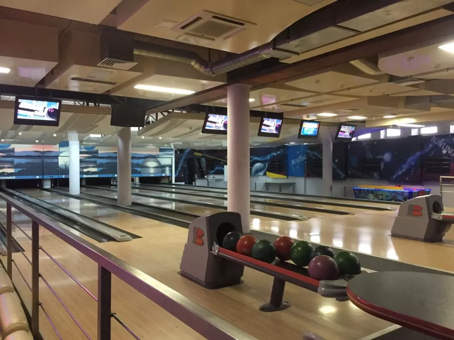 Боулинг-клуб Bowling Haus в Минске: Боулинг, Американский пул, 10 дорожек, Кафе-бар, Наличный расчёт, Оплата картой,