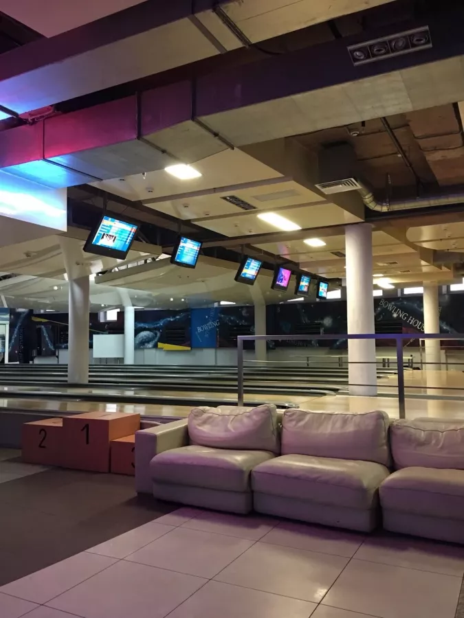 Боулинг-клуб Bowling Haus в Минске: Боулинг, Американский пул, 10 дорожек, Кафе-бар, Наличный расчёт, Оплата картой,