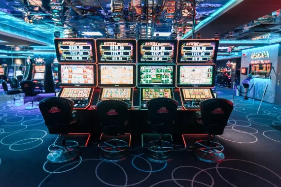 Игорный клуб "Maxbet"