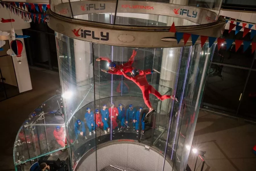 Аэротруба IFly в Минске: Обучение полётам, Спортивные полёты, Первый полёт, От 3х лет, Наличный расчёт, Оплата картой,