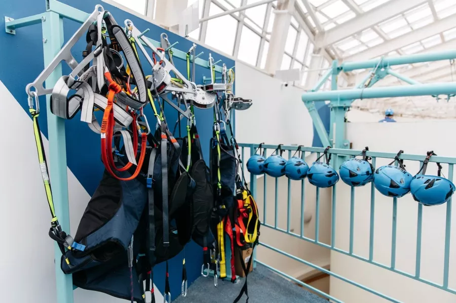 Верёвочный парк ZipLine в Минске: Верёвочный парк, Пандус, Зиплайн, Аттракционы, Оплата картой, Наличный расчёт,