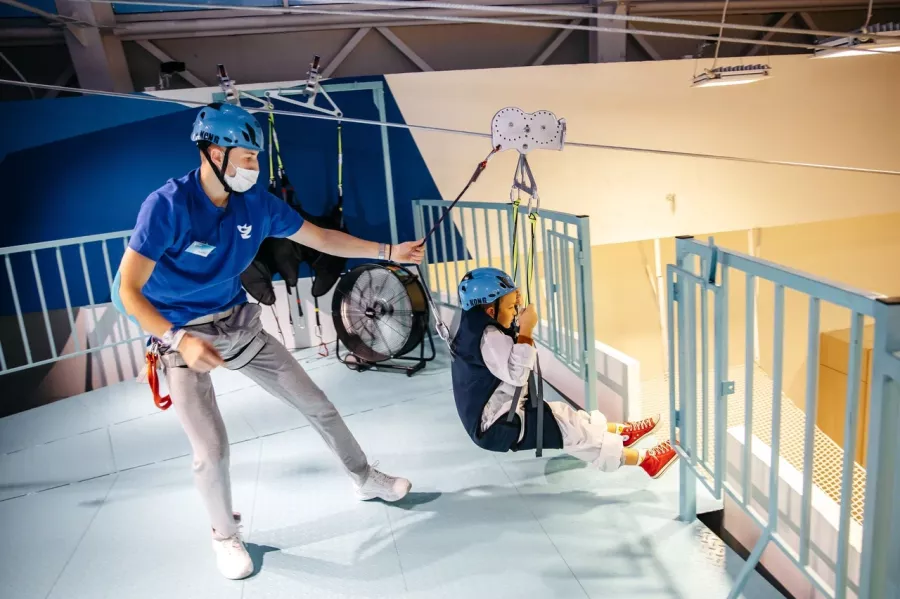 Верёвочный парк ZipLine в Минске: Верёвочный парк, Пандус, Зиплайн, Аттракционы, Оплата картой, Наличный расчёт,
