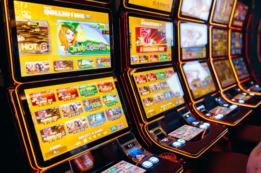 Игорный дом Royal в Минске: Казино, Игровые автоматы, VIP зал, Розыгрыши, Ресторан, Оплата картой, Наличный расчёт,