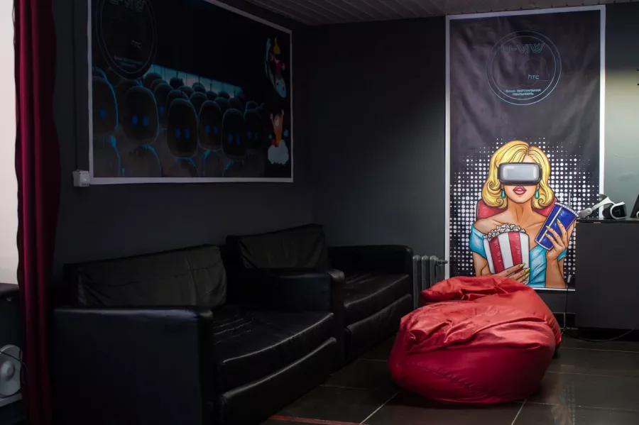 Клуб виртуальной реальности Виртуальная реальность в Минске: Аренда VR, Парковка, Еда с собой, Абонемент, Соблюдение гигиены, Оплата картой, Наличный расчёт,
