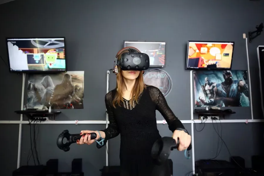 Клуб виртуальной реальности Виртуальная реальность в Минске: Аренда VR, Парковка, Еда с собой, Абонемент, Соблюдение гигиены, Оплата картой, Наличный расчёт,