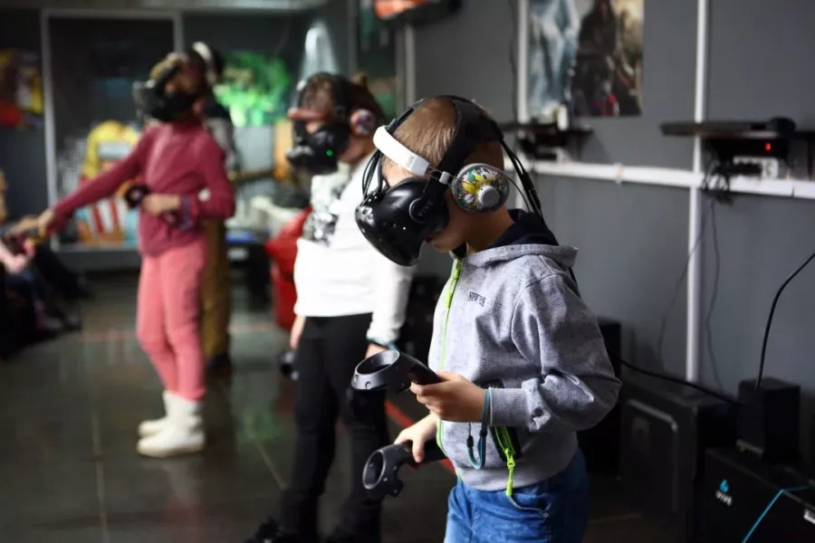 Клуб виртуальной реальности Виртуальная реальность в Минске: Аренда VR, Парковка, Еда с собой, Абонемент, Соблюдение гигиены, Оплата картой, Наличный расчёт,