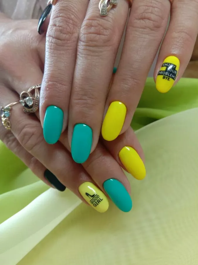 Студия красоты Dolce vita в Адлере: 👌🏻💅🏻💄 Ногти, Волосы, Завивка, Укладка Волос, Маникюр, Перманентный Макияж,