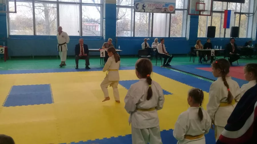 Физкультурно-Оздоровительный Комплекс Полёт в Нижнем Новгороде: Теннис, Бассейн, Аквааэробика, Футбол, Фитнес, Корпоратив,