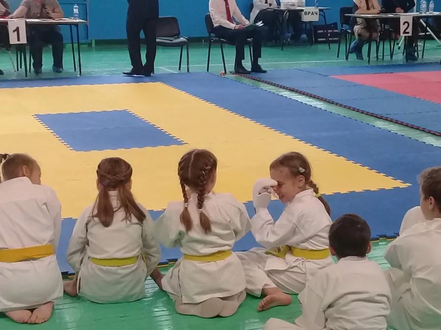 Физкультурно-Оздоровительный Комплекс Полёт в Нижнем Новгороде: Теннис, Бассейн, Аквааэробика, Футбол, Фитнес, Корпоратив,