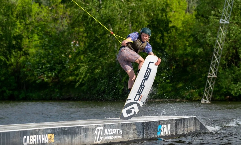 Wake Park Строгино в Москве: Вейксерф, Вейкборд, Батуты, Фитнес-студия, SUP-борды, Гидрофойл,