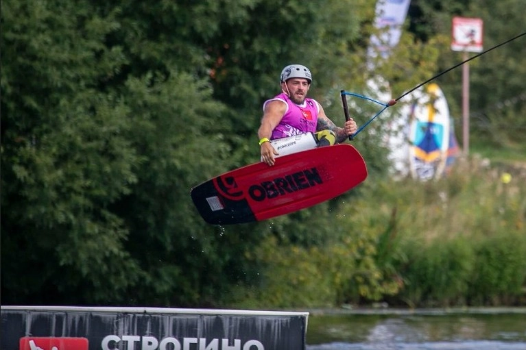 Wake Park Строгино в Москве: Вейксерф, Вейкборд, Батуты, Фитнес-студия, SUP-борды, Гидрофойл,