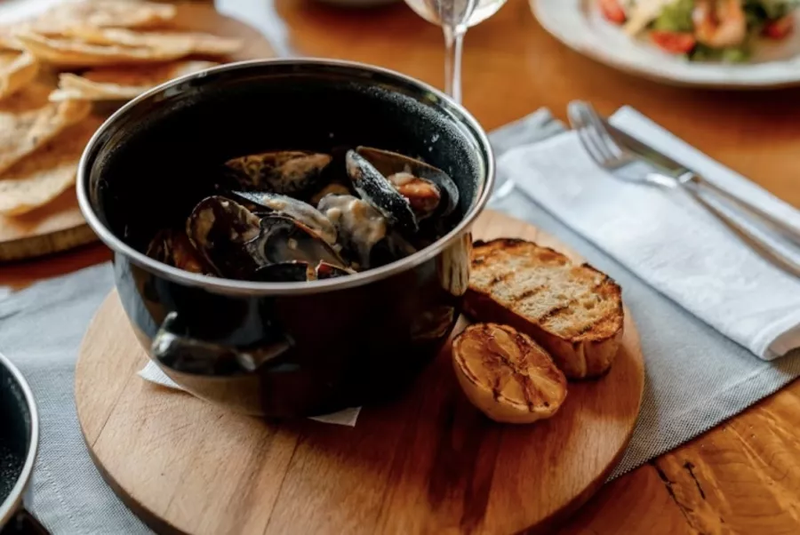Ресторан The Grill в Красной Поляне: Вид на горы, Кофе, Фреш, На гриле, Мясо, Рыбные блюда, Ресторан,