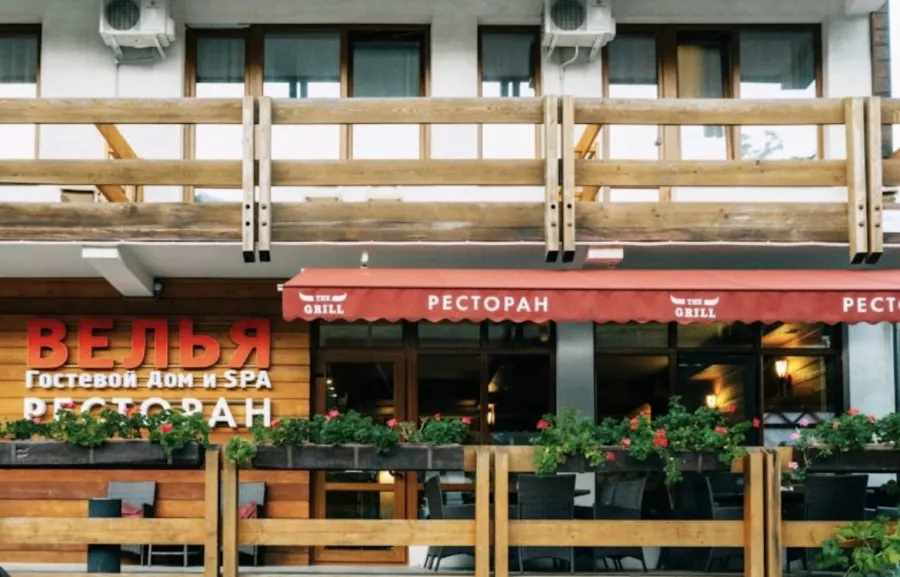 Ресторан The Grill в Красной Поляне: Вид на горы, Кофе, Фреш, На гриле, Мясо, Рыбные блюда, Ресторан,