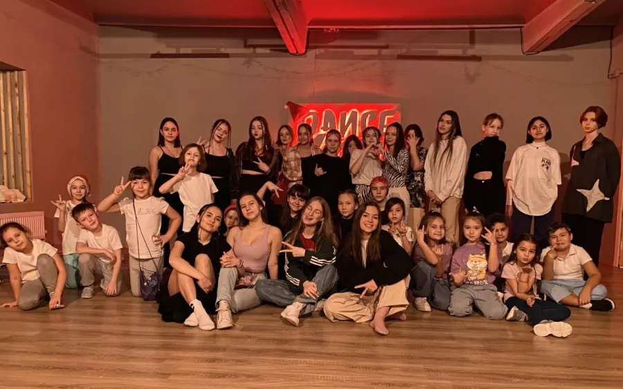 Студия танца Dance4you в Казани: Джаз-фанк, Вог, High heels, Контемп, Центры йоги, Детские танцы, Стретчинг,