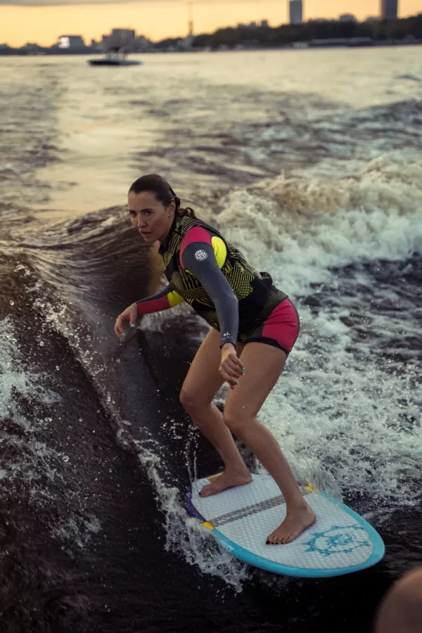 Вейкборд клуб WakeTeam в Москве: Вейкборд, Вейксерф, Водные Лыжи, Флайборд, Вейкборд в Бассейне, САП-серфинг,