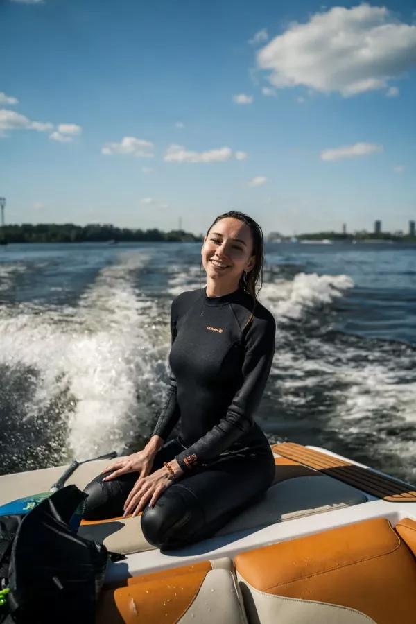 Вейкборд клуб WakeTeam в Москве: Вейкборд, Вейксерф, Водные Лыжи, Флайборд, Вейкборд в Бассейне, САП-серфинг,