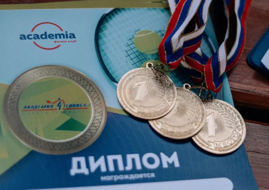 Академия тенниса Шамиля Тарпищева в Казани: Фитнес-клуб, Тренажёрный зал, Бассейн, Секции, Бокс, Шейпинг, Мужской бодибилдинг, Каратэ,