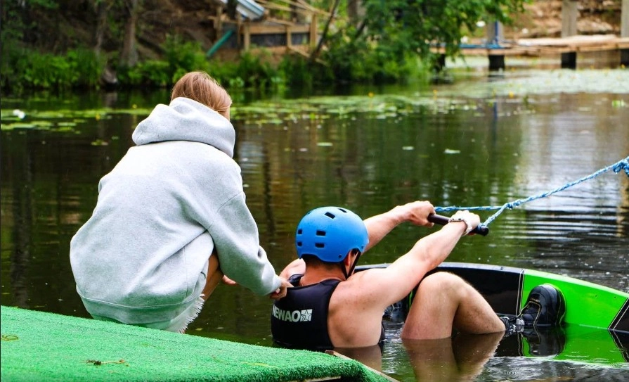 Wake-park DOLWAKE в Москве: Вейкборд, Водные Лыжи, Вейкскейт, Прокат оборудования , SUP-борды,