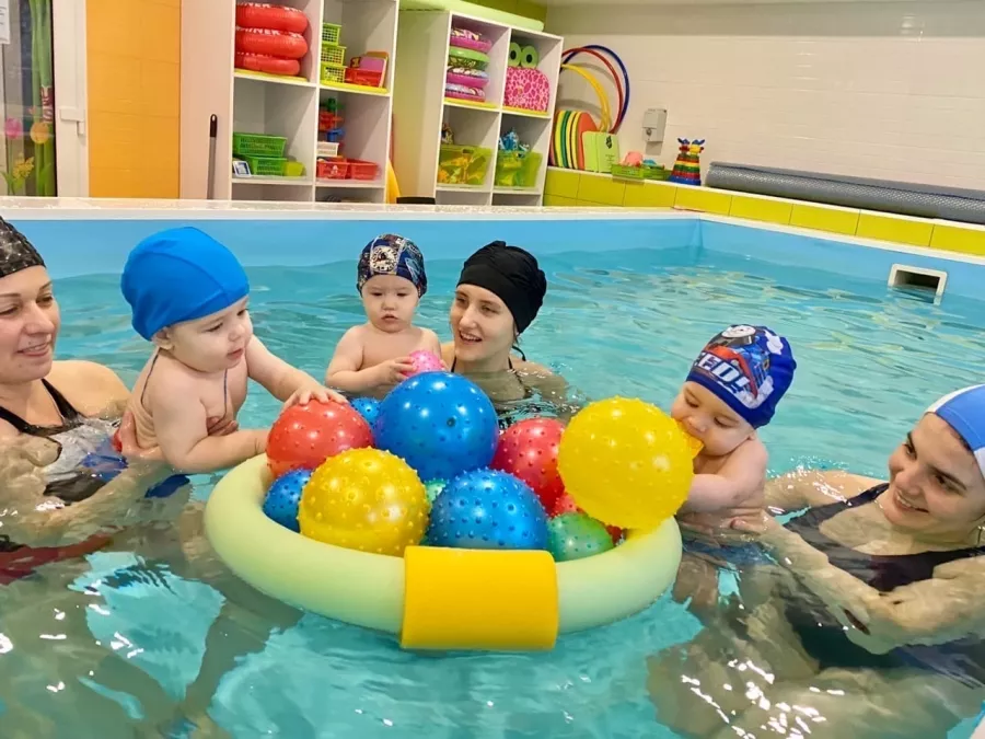 Оздоровительный центр с бассейном Happy Splash в Калининграде: Возле воды, Для детей , Для беременных, Бассейн , Спортивный комплекс , Плавание,