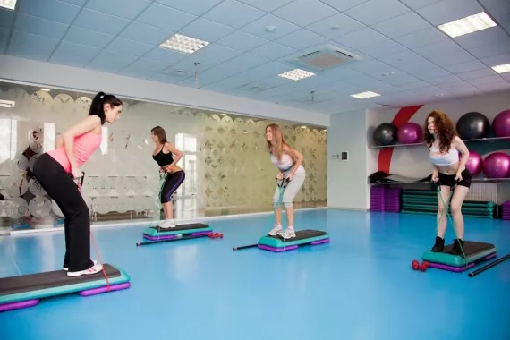 Фитнес-клуб "Fitness Life".