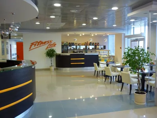Фитнес-клуб "Fitness Life".