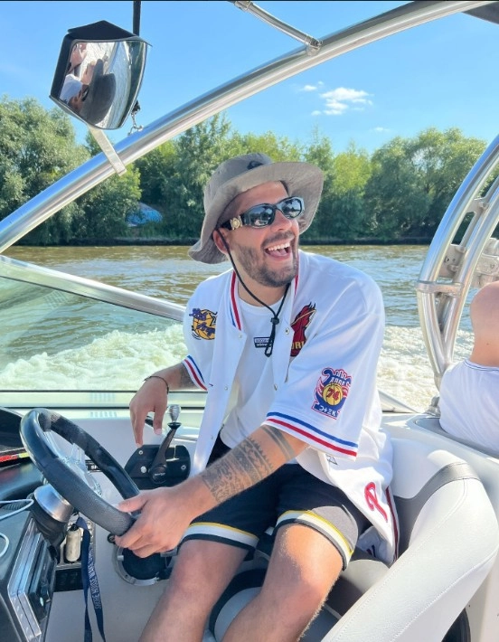Wakesurf club Gipsy Boat в Москве: Вейксерф, Вейкборд, SUP-борд, Праздник на Воде, Обучение, Активный Отдых,