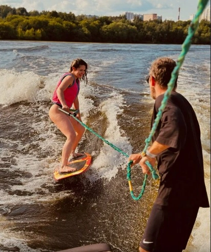 Wakesurf club Gipsy Boat в Москве: Вейксерф, Вейкборд, SUP-борд, Праздник на Воде, Обучение, Активный Отдых,