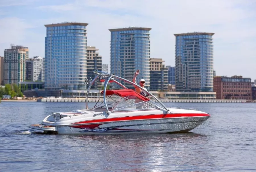 Water Club Maria в Москве: Аренда яхт, Аренда катера, Мероприятия на Воде, Вейкборд, Активный Отдых, Прогулки по Москве-реке,