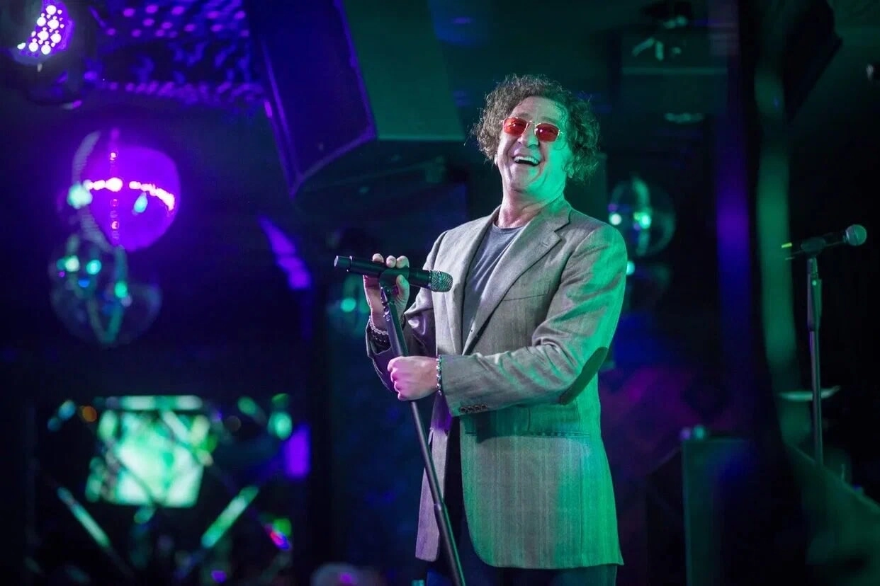 Караоке-клуб "Leps Bar".