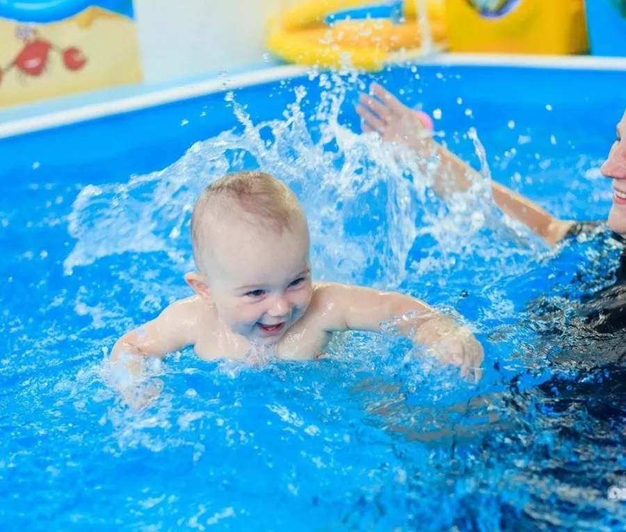 Детский бассейн Плывикроха в Новосибирске: Бассейн, Зал, Плавание,