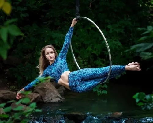 Студия воздушной гимнастики и танца  Polёt  в  Новосибирске