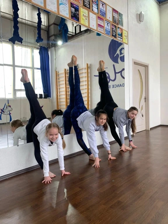 Студия воздушной гимнастики и танца  Polёt в Новосибирске: Зал, Тренировка, Гимнастика, Танцы,