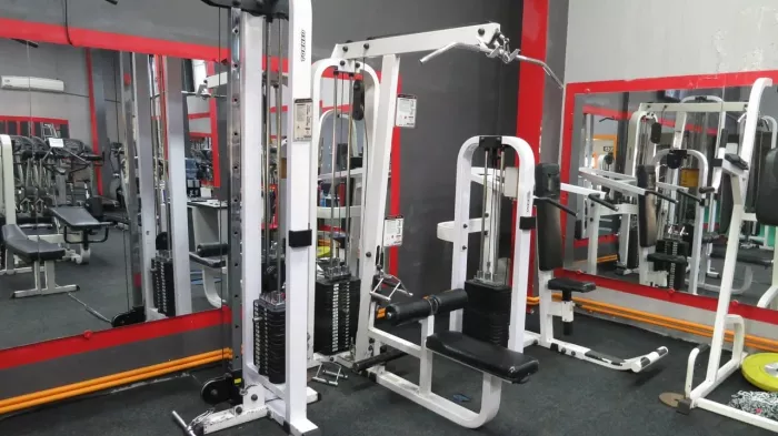 Фитнес-клуб "Fit1Life".