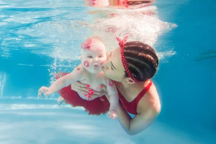 Клуб продвинутого раннего плавания Школа ихтиандров  в  Новосибирске