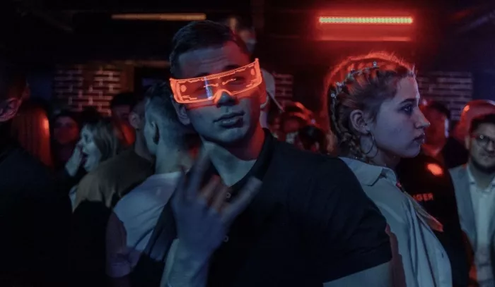 Ночной клуб "IZI"