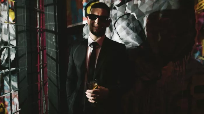 Ночной клуб "IZI"