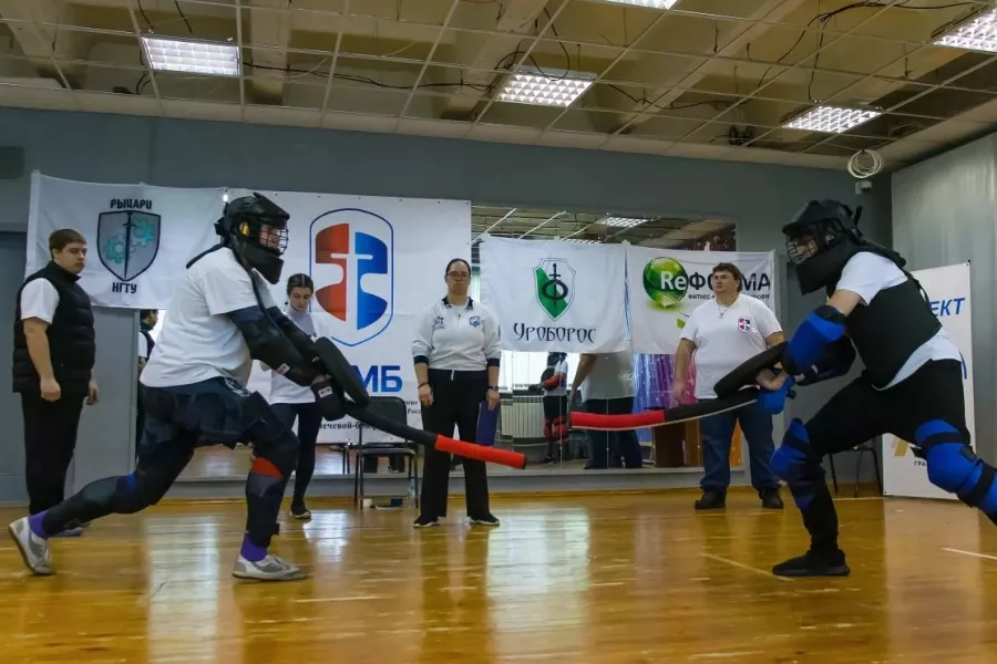 Клуб мечевого боя Современные рыцари в Новосибирске: Боевые искусства, Зал, Тренировка,