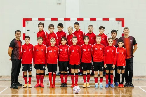 Футбольный клуб Центр  в  Новосибирске