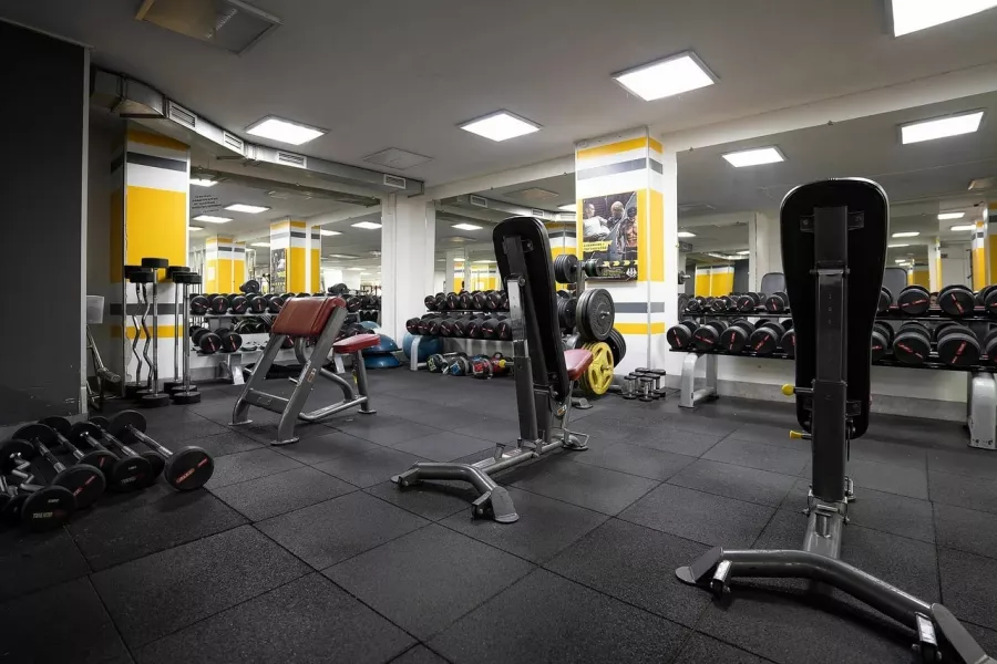 Фитнес-клуб StrongMan House в Владивостоке: Тренировка, Зал, Тренажерный зал, Фитнес,